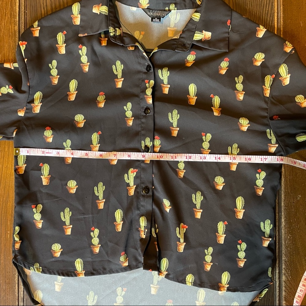 Cactus Print Button Down Top - Picture 7 of 11